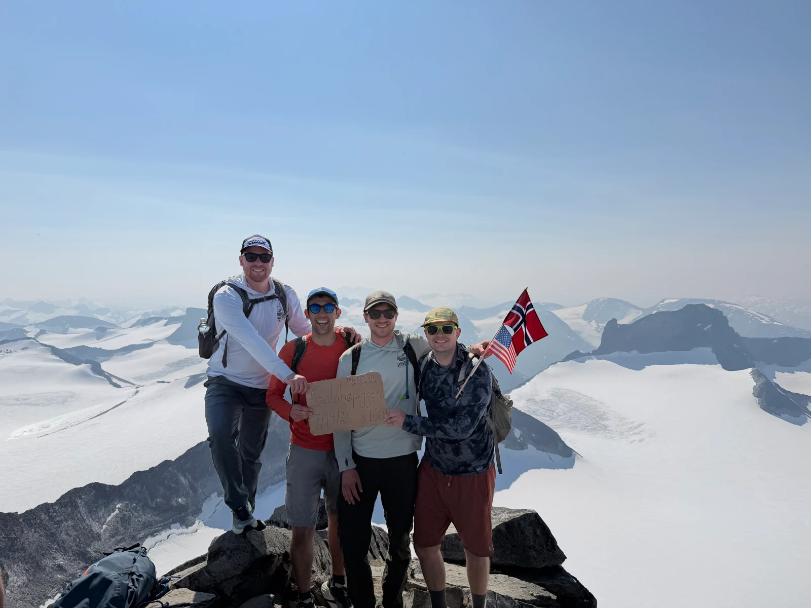 Galdhøpiggen summit